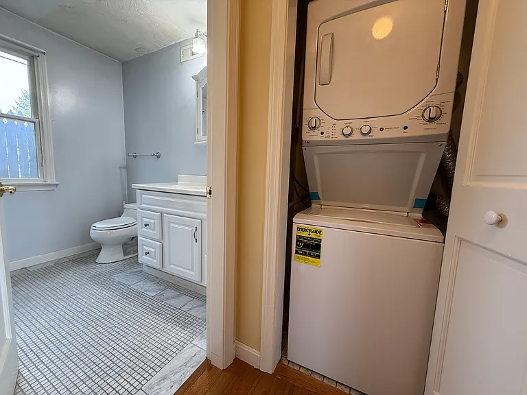 947 Washington St #2 — Photo 18