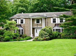23 Pike St, Alpine, NJ 07620