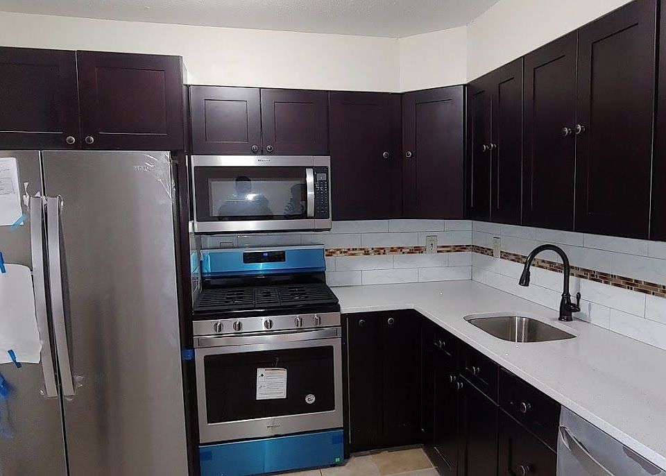 2nd image of 480 Jerome St #2