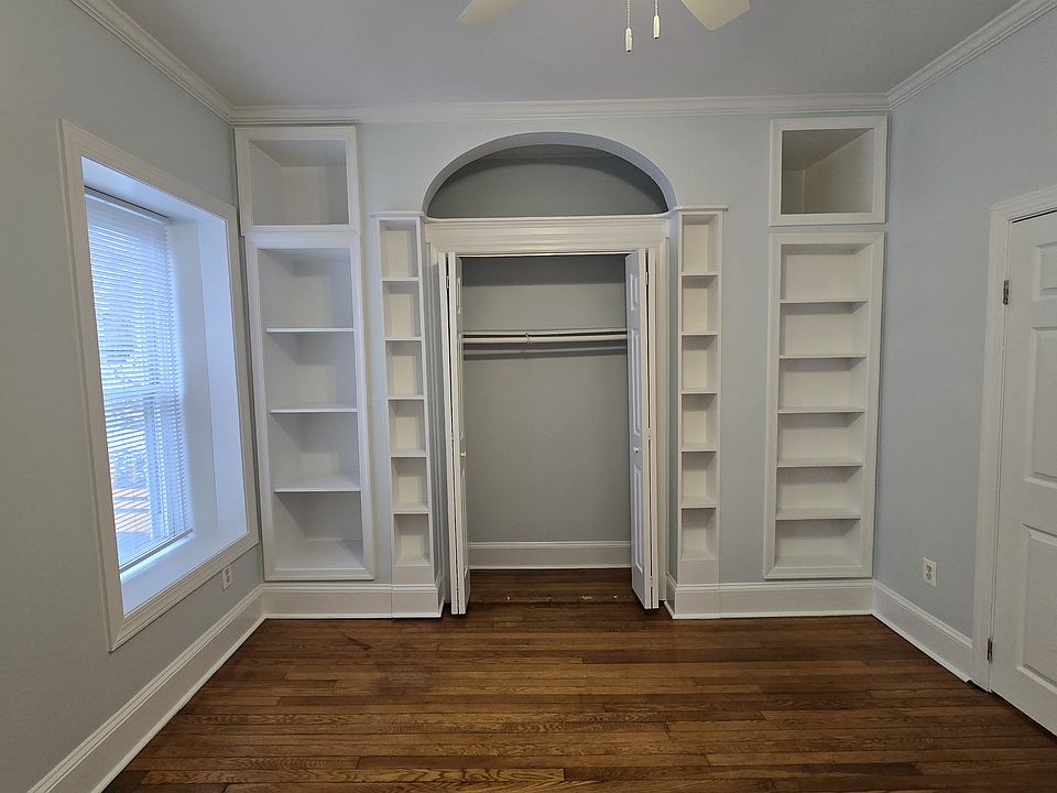 1st image of 501 W King St APT 3