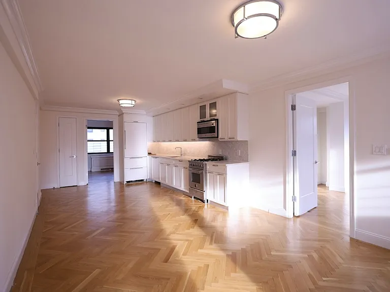 305 E 86th St #7KE — Photo 7