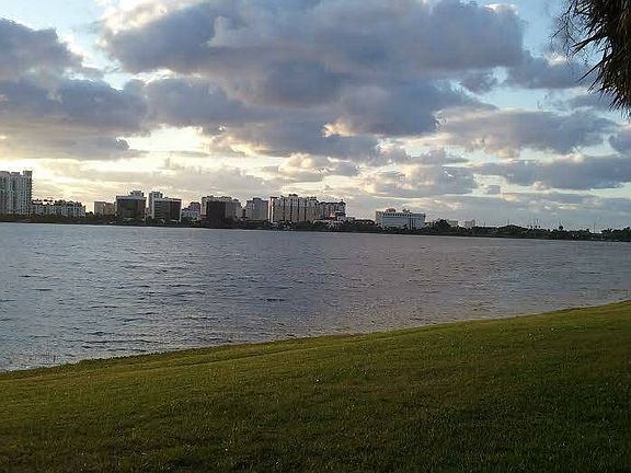 4th image of 752 Executive Center Dr #310-11-310