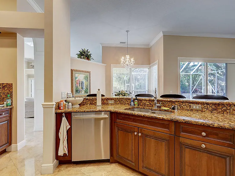 10207 Allamanda Blvd — Photo 15