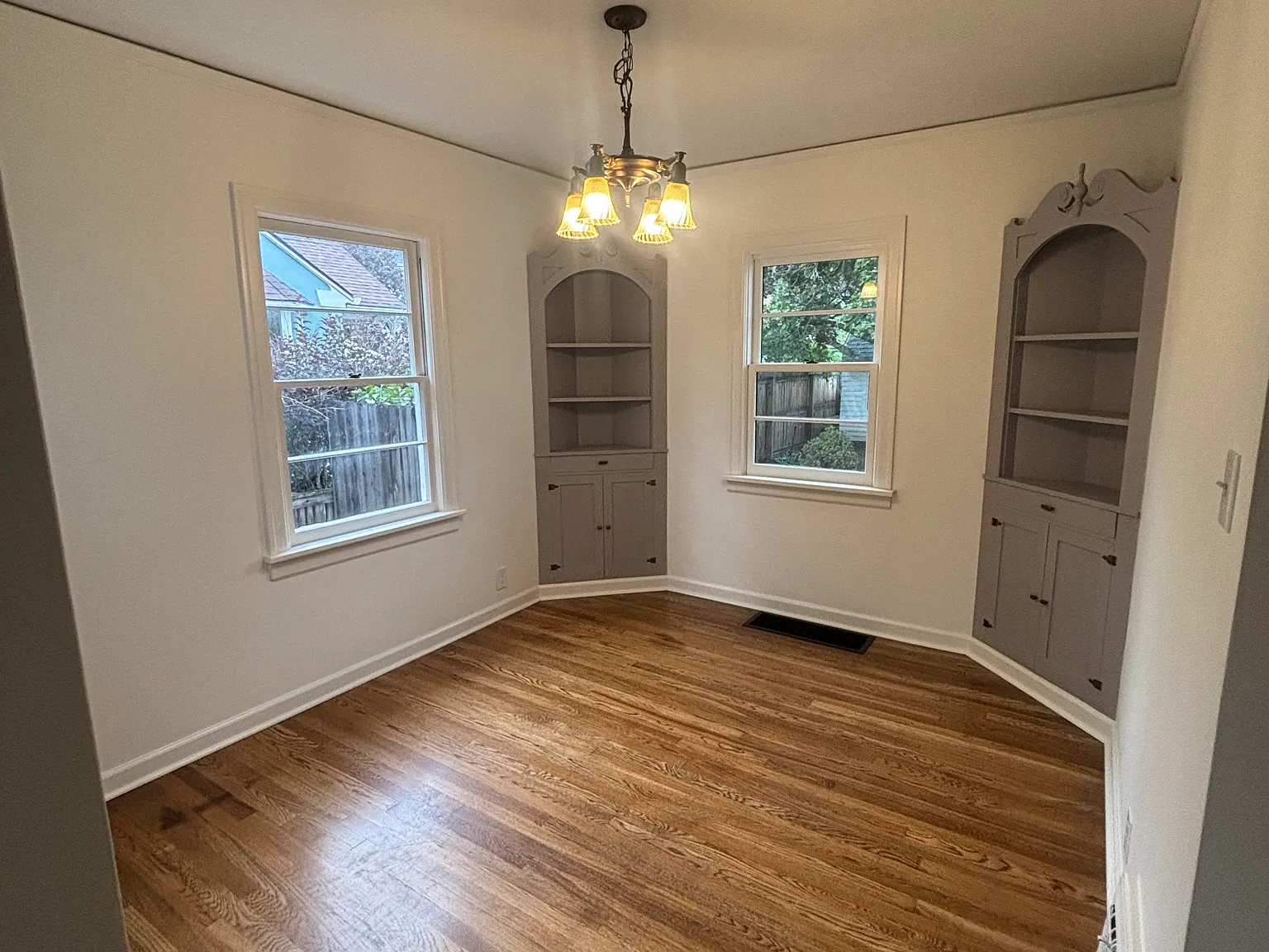 4 bed, 2856 sqft, $3,850 — Photo 3