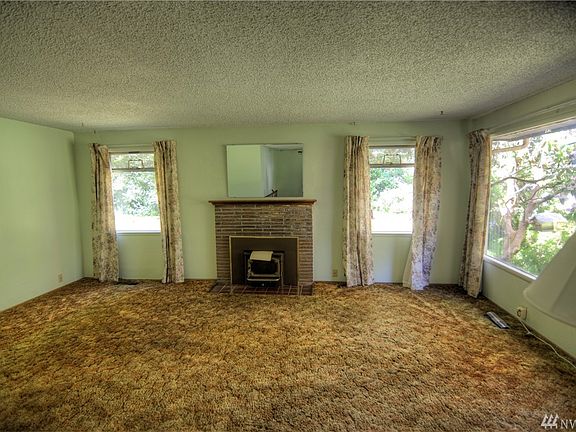 4th image of 6916 44th Ave E