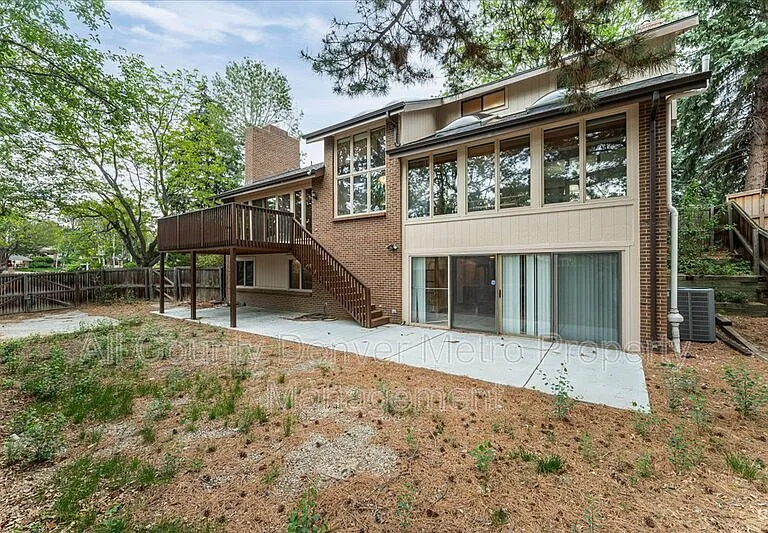 10193 Meade Ct — Photo 37