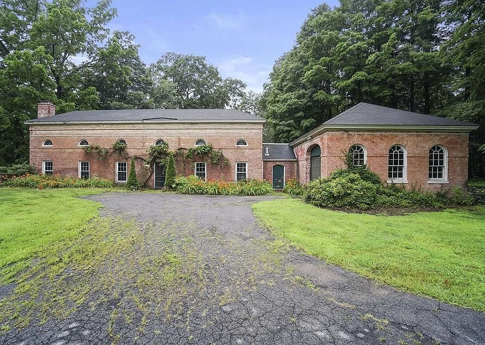 499 Sterling Rd, Lancaster, MA 01523 Zillow