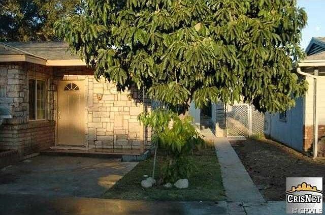 2nd image of 10220 Owensmouth Ave