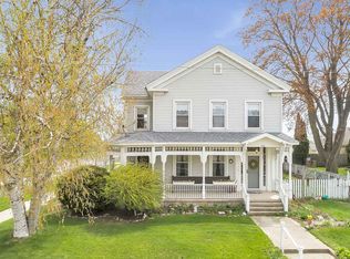 435 N 5th St, Manitowoc, WI 54220