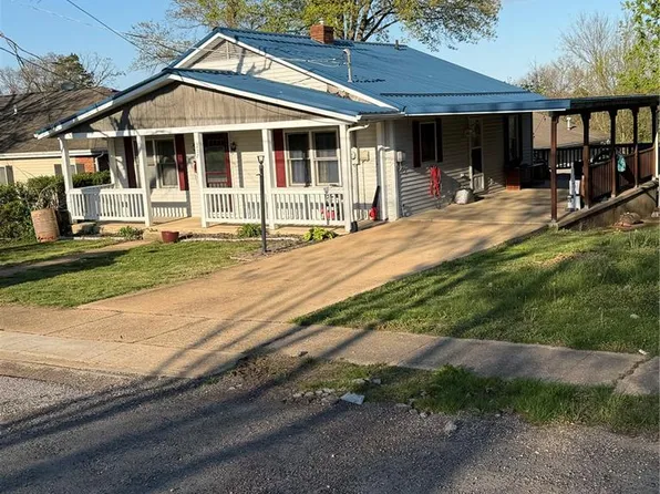 217 Donnelly St, De Soto, MO 63020