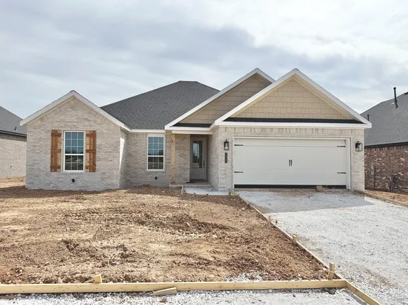 1901 Bugg St, Pea Ridge, AR 72751