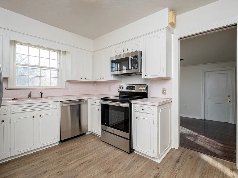 505 Skyline Dr — Photo 21