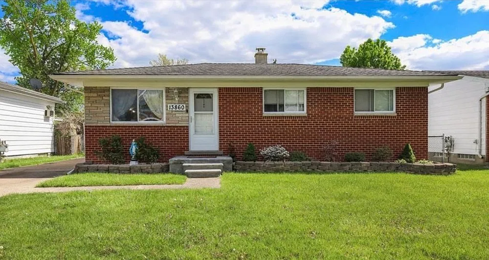 3 bed, 1614 sqft, $2,000 — Photo 1