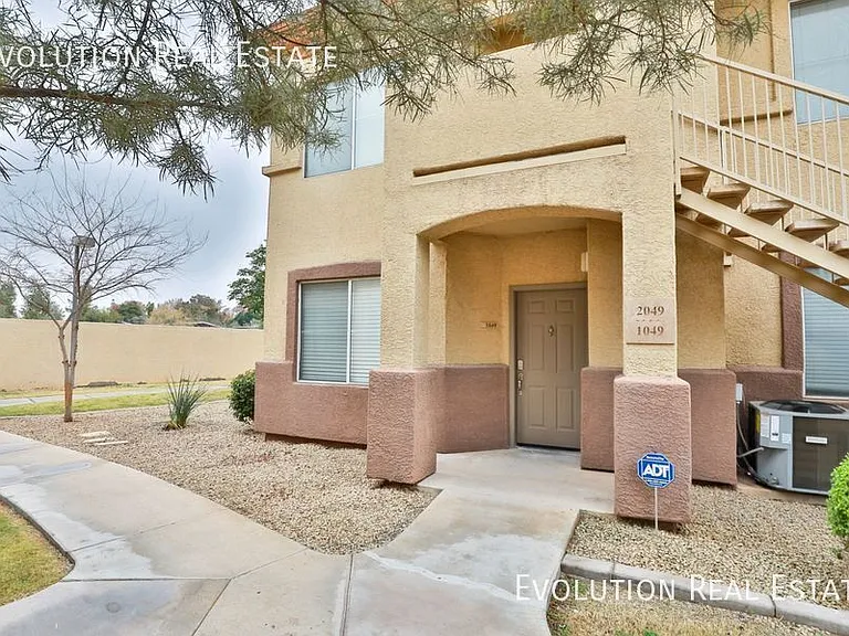 2134 E Broadway Rd #1049 — Photo 4