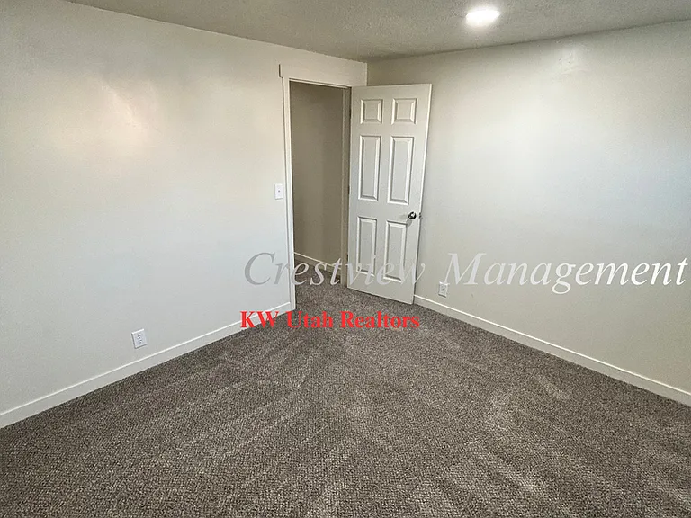 Sunset Duplex — Photo 9