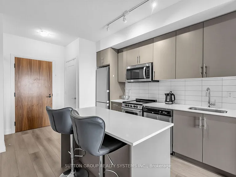 509 Dundas St W #521 — Photo 14