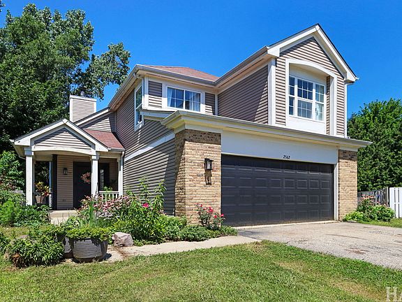 2nd image of 2562 N Lancaster Ln