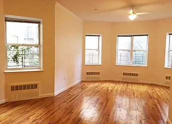 Rented by Warburg