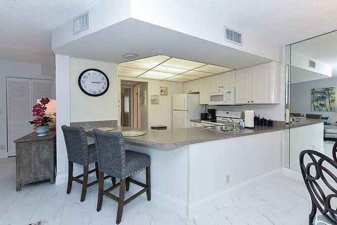 1605 S US Highway 1 #B105 — Photo 16