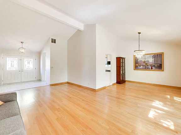 4th image of 1832 Smith Rd