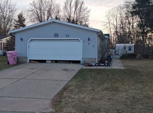 107 Cooks Lndg, Michigan Center, MI 49254