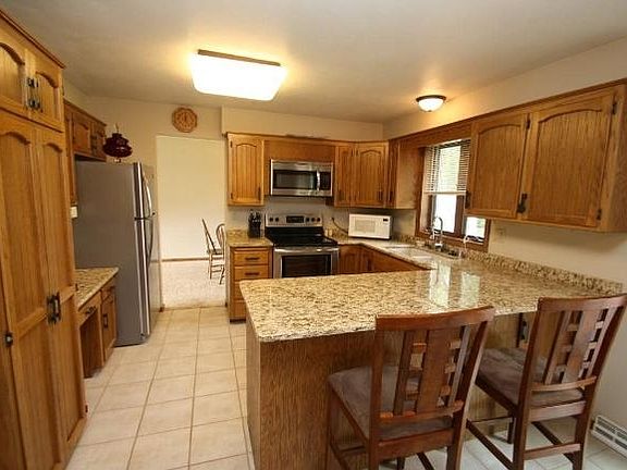 2nd image of 3588 Bittner Ln