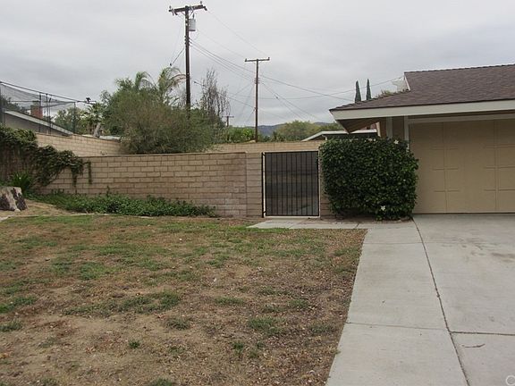 3rd image of 26240 Jonquil St