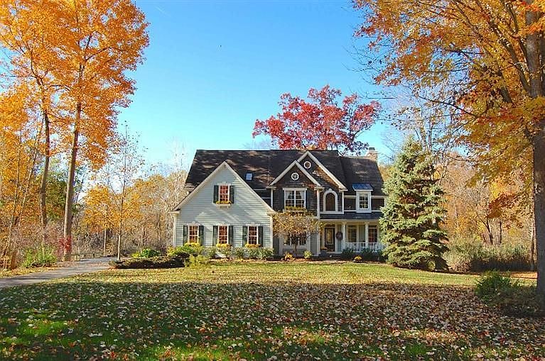 1st image of 9654 Sherwood Dr