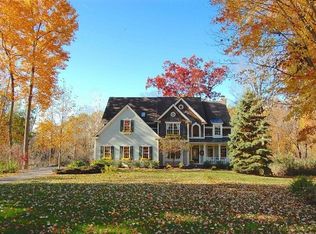 9654 Sherwood Dr, Saline, MI