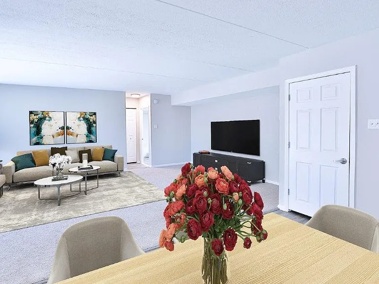 Top Field Apartment Homes — Photo 7