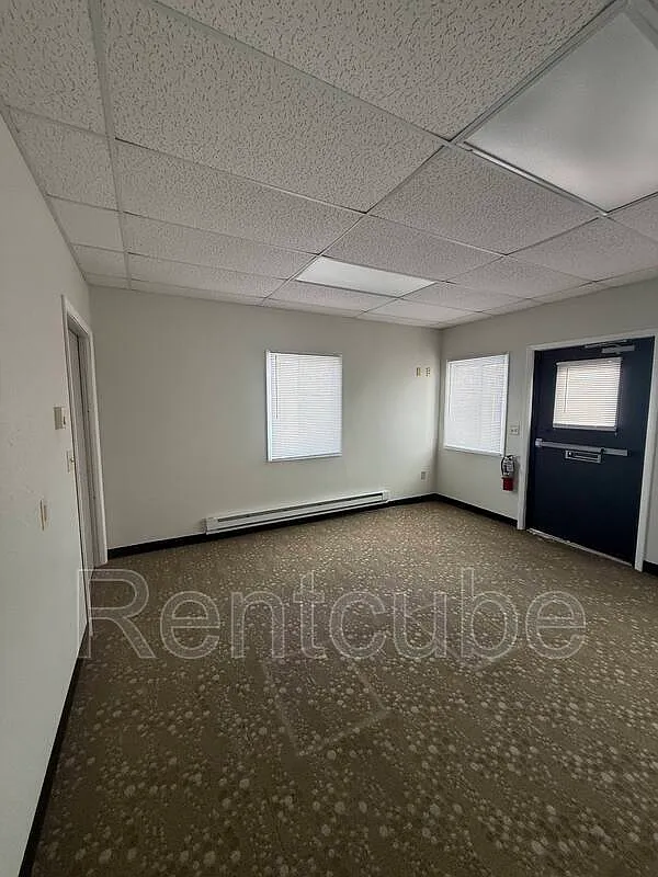 Studio, 1.0 bath, 400 sqft, $300 — Photo 1