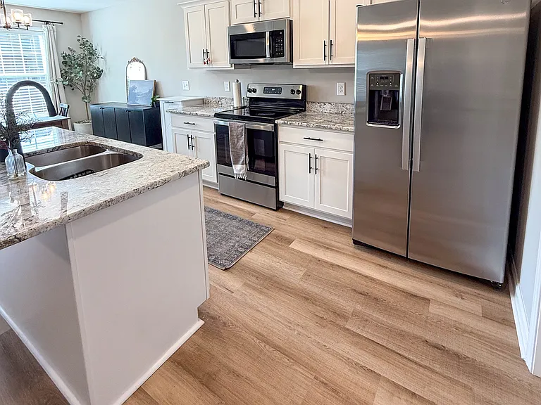 409 Pomeroy Dr — Photo 6