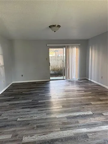 3 bed, 2.0 bath, 1500 sqft, $1,395 — Photo 4