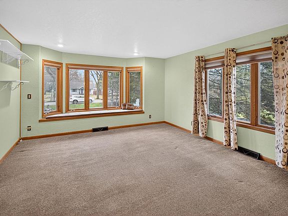 4th image of 9934 28th AVENUE