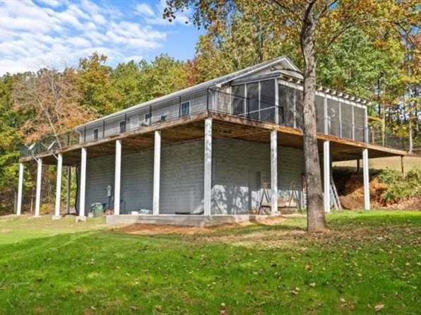 1090 Nine Times Rd, Pickens, SC 29671