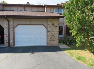 509 Hartridge Dr, Hartland, WI 53029