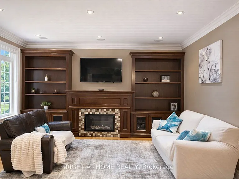 3 Westrose Ave — Photo 4