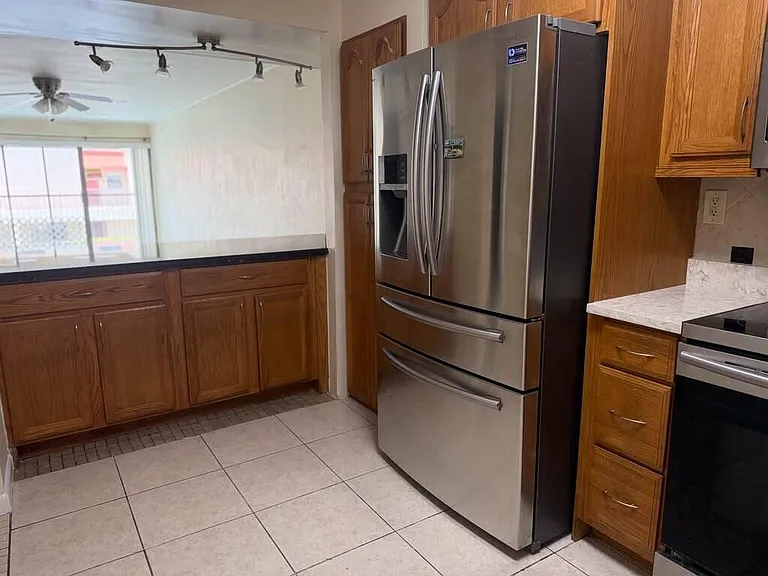2977 Riverside Dr — Photo 12