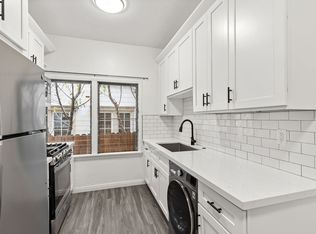 414 N Maple Dr UNIT 102, Beverly Hills, CA 90210