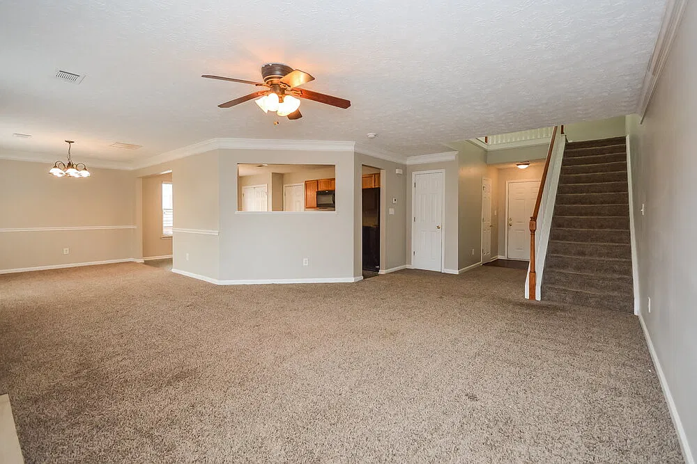3 bed, 2.5 bath, 1912 sqft, $2,870 — Photo 4