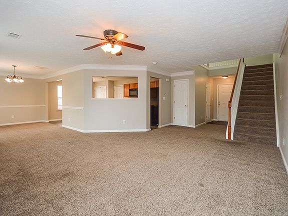 4th image of 4035 Springvale Way