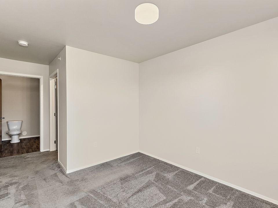 1st image of 5011 Shelby Ave #310