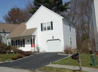 62 Meadowood Rd, North Andover, MA 01845