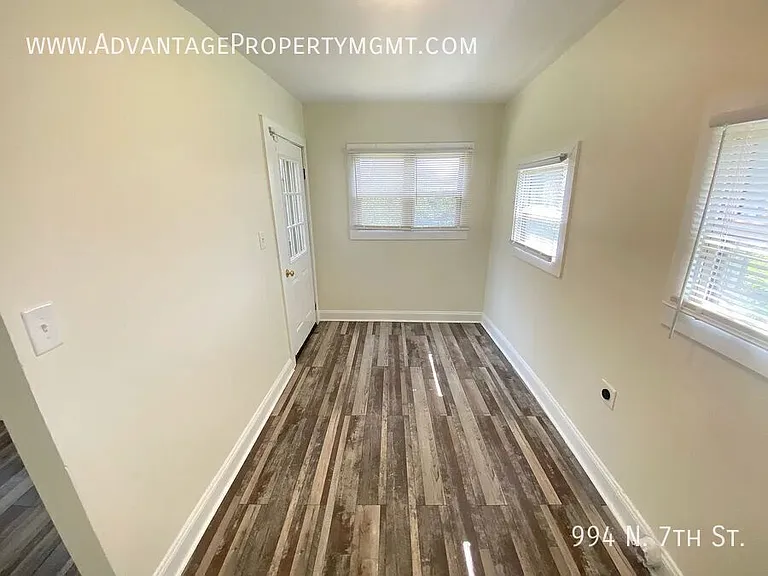 994 N 7th St — Photo 10