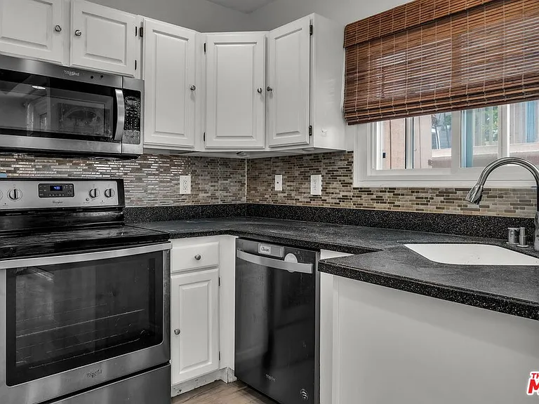 8025 Redlands St #15 — Photo 10