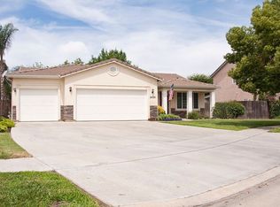 2439 N Oak Grove Ct, Visalia, CA
