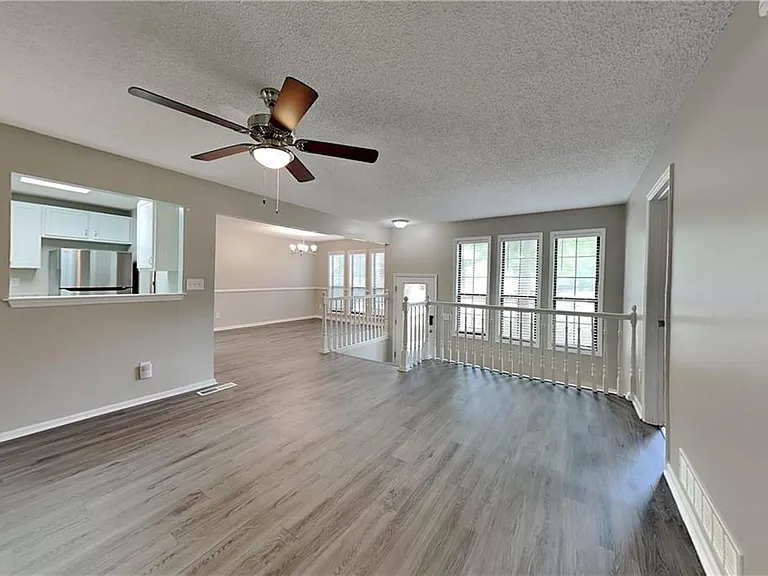 4031 Oak Stone Dr — Photo 2