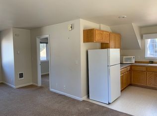 1181 NW Knoxville Blvd #B, Bend, OR 97703