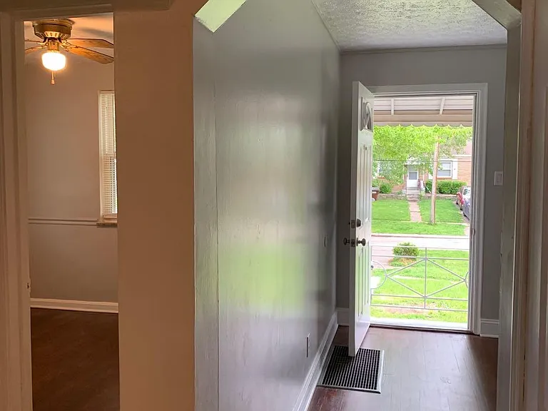 209 Escalon St — Photo 12