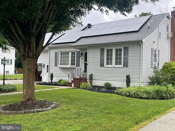 2nd image of 63 Sparks Ave